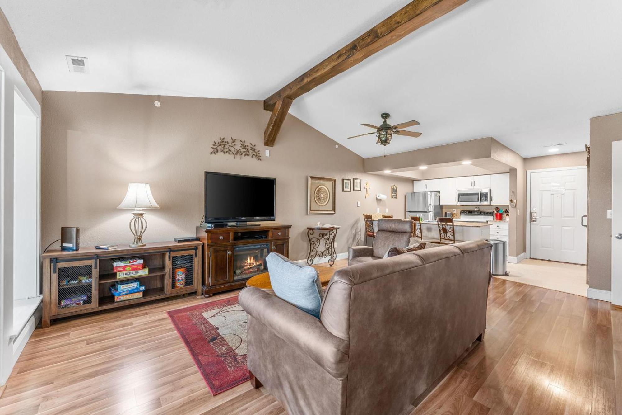 Penthouse Thousand Hills Golf Front Condo With Pool Close To 76 And Sleeps 8 ブランソン エクステリア 写真